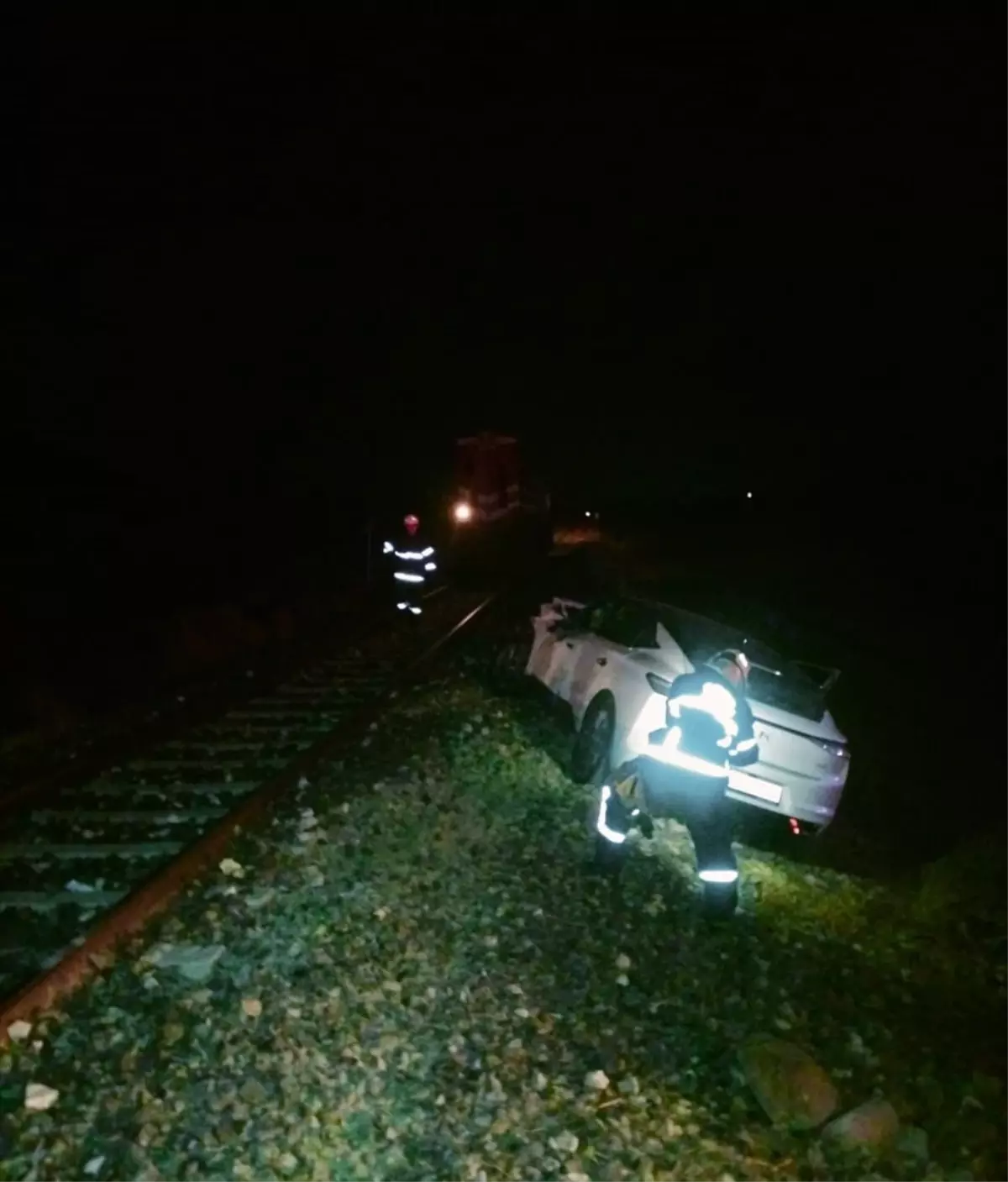 Isparta’da Tren Otomobile Çarptı: Sürücü Yaralandı