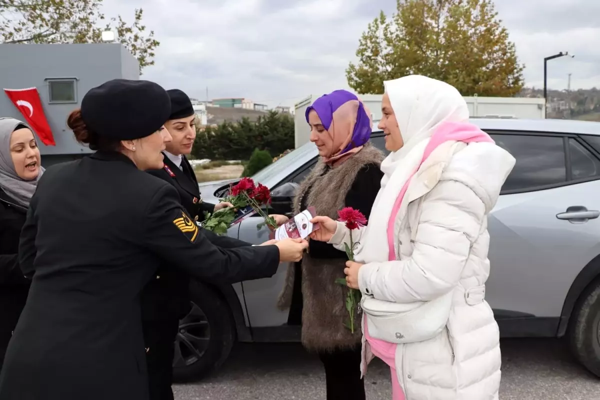 Yalova’da Kadına Şiddete Farkındalık Etkinliği